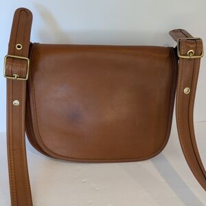 90s Vintage Coach Saddle Bag In British Tan - GUC